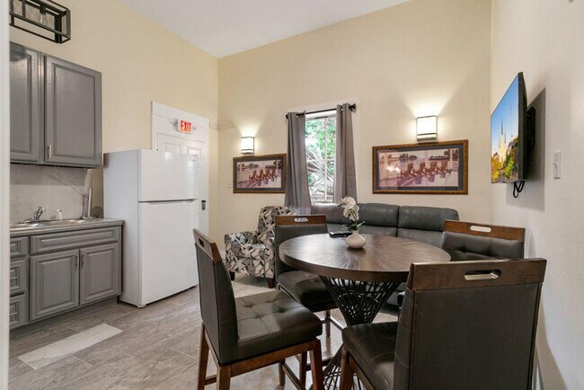 1613 Baronne St in New Orleans, LA - Building Photo - Building Photo