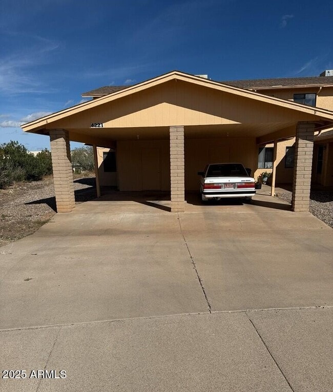 property at 4221 Plaza Oro Loma