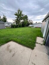 1148 Clifton St NE in Cedar Rapids, IA - Foto de edificio - Building Photo