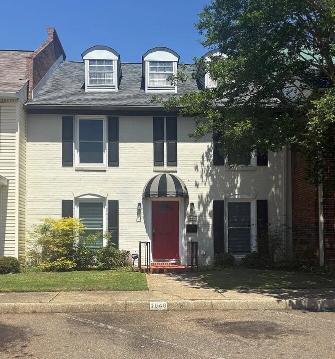 2048 W Main St in Dothan, AL - Building Photo