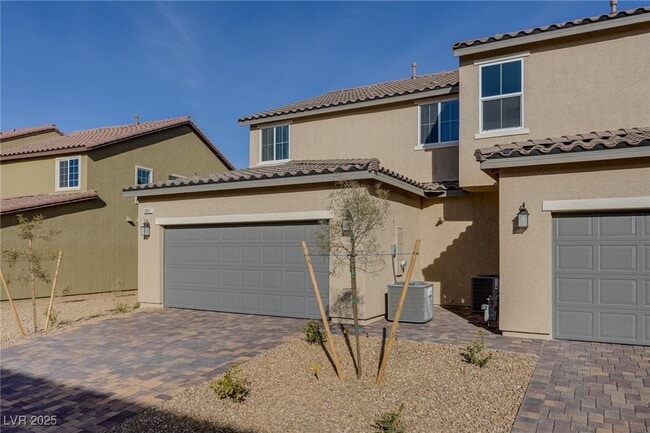 2807 Abrantes Pl in Henderson, NV - Foto de edificio - Building Photo