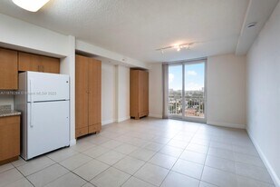 2350 SW 27th Ave in Miami, FL - Building Photo