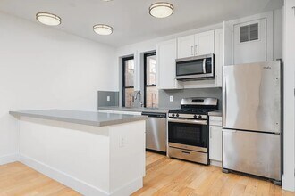 207 Central Pk N in New York, NY - Building Photo - Building Photo
