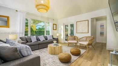 320 Polk St in Hollywood, FL - Building Photo - Building Photo