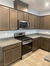 1194 Mission View Ct in Henderson, NV - Building Photo - Building Photo