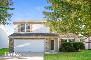 11104 Ellsworth Ln in Fishers, IN - Building Photo