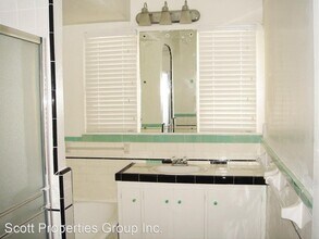 448 N Orange Grove Ave in Los Angeles, CA - Building Photo - Building Photo