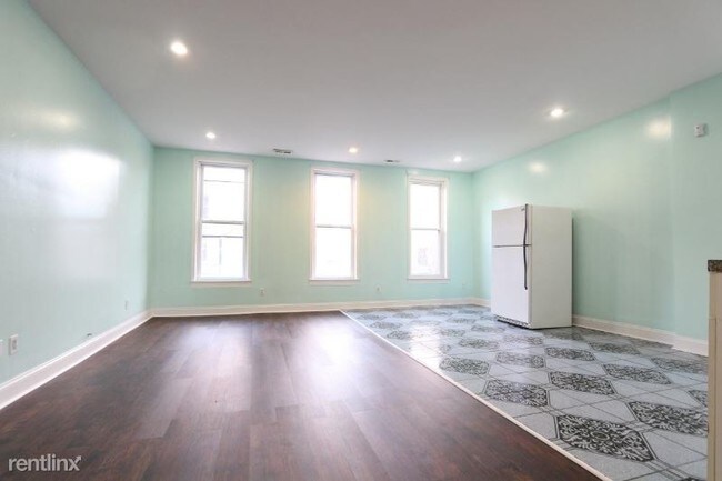 1315 W 18th St in Chicago, IL - Building Photo - Building Photo