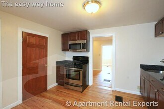 429 Franklin St in Cambridge, MA - Building Photo - Building Photo