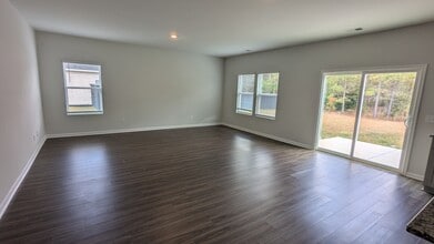 130 Freesia Dr in Springfield, GA - Building Photo - Building Photo