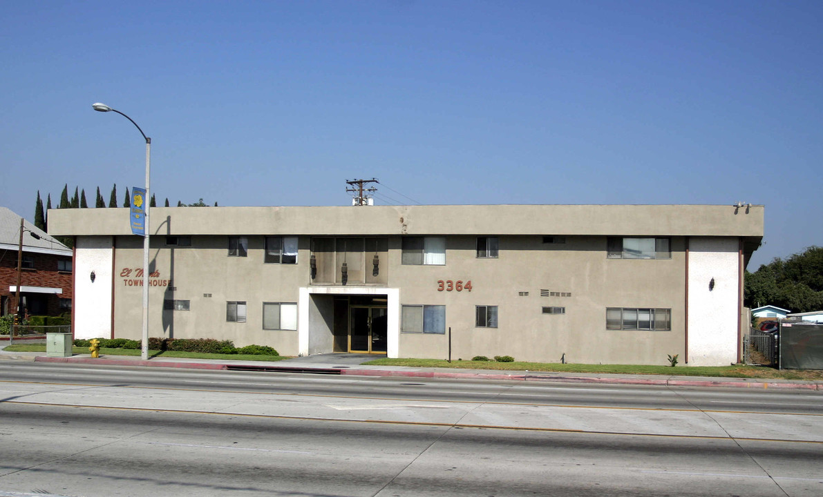 El Monte Townhouses in El Monte, CA - Building Photo