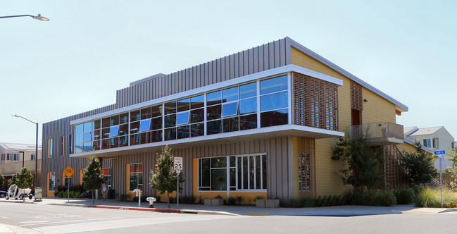 Solstice Apartments in Davis, CA - Building Photo - Building Photo