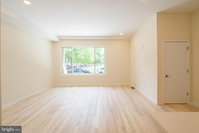 1300 S 24th St in Philadelphia, PA - Building Photo - Building Photo