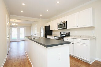 1141 St Clair Ave in Charlottesville, VA - Building Photo - Building Photo