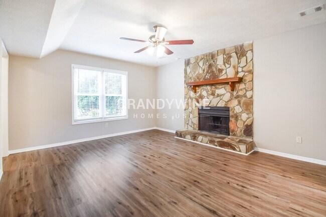 5359 Kemper Pl in Stone Mountain, GA - Foto de edificio - Building Photo