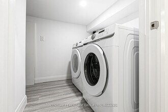 119 English Oak Dr in Richmond Hill, ON - Building Photo - Building Photo