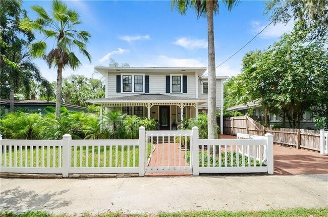 property at 918 E Central Blvd