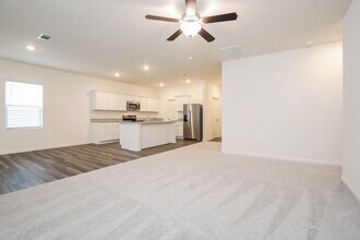 292 Babbling Brk Dr in Clayton, NC - Building Photo - Building Photo