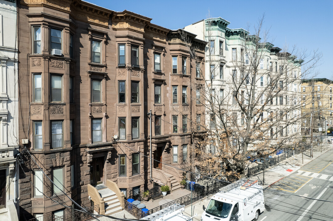 1022 Hudson St in Hoboken, NJ - Foto de edificio