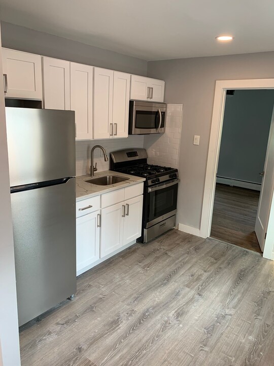 1007 E Cliveden St, Unit 3 in Philadelphia, PA - Building Photo