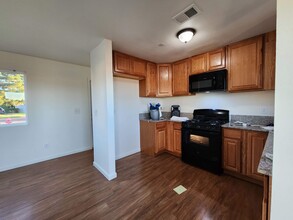 151 Amberidge Dr in Red Bluff, CA - Building Photo - Building Photo