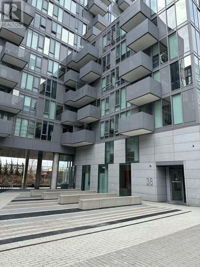 38 Monte Kwinter Ct in Toronto, ON - Building Photo - Building Photo