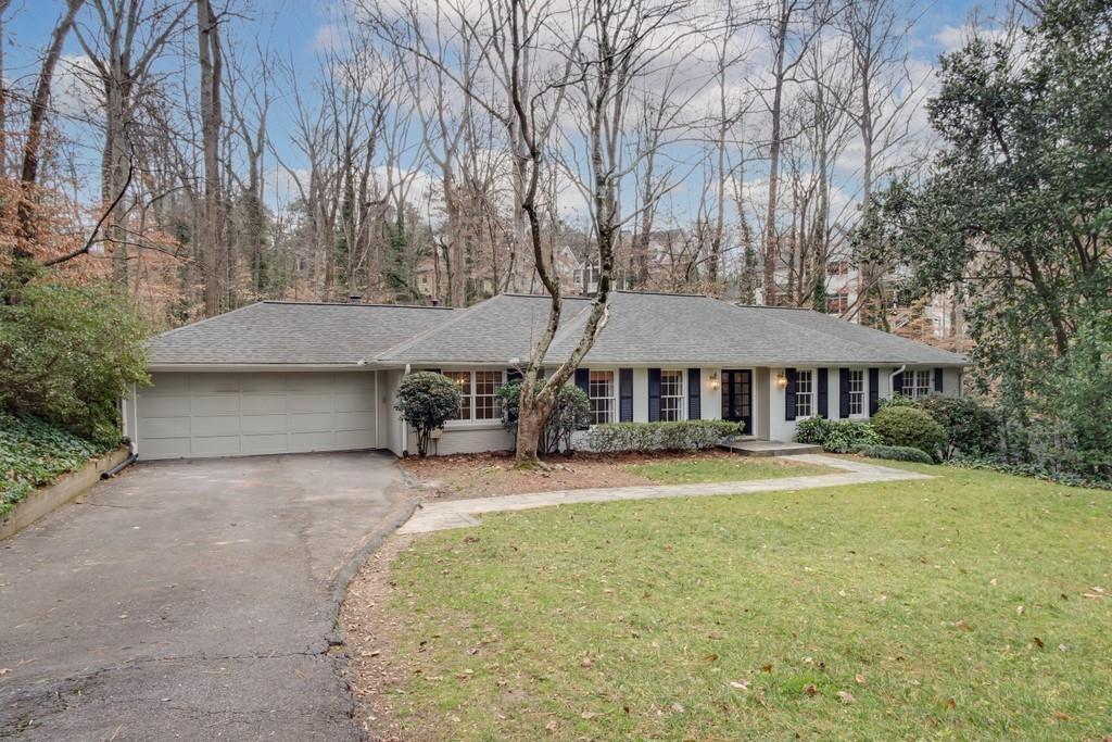 4601 Club Cir NE in Atlanta, GA - Building Photo