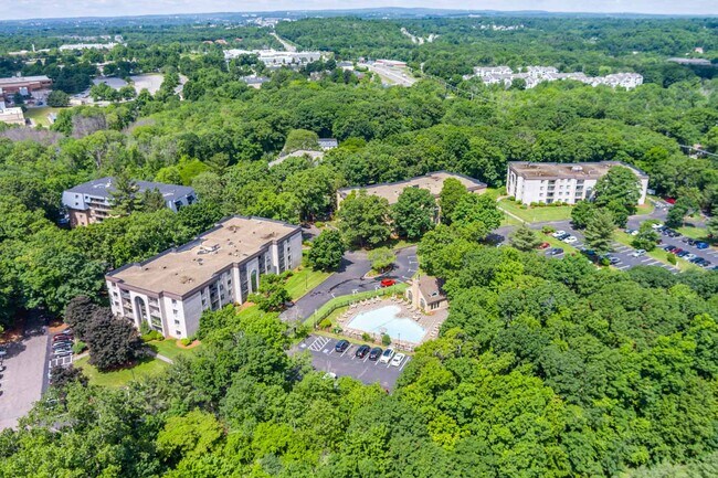 Shrewsbury Commons in Shrewsbury, MA - Foto de edificio - Building Photo