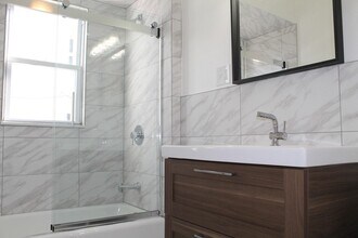 1016 South St in Boston, MA - Building Photo - Building Photo