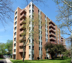 John F. Kennedy Arms in Elizabeth, NJ - Building Photo - Building Photo