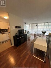 111 Riverside Dr E in Windsor, ON - Building Photo - Building Photo