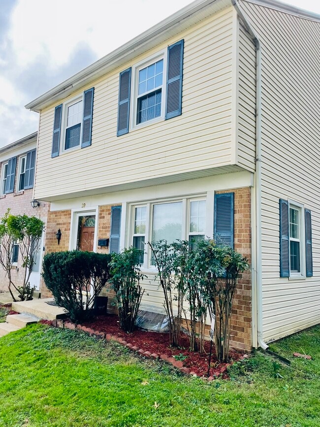 19 County Ct in Gaithersburg, MD - Building Photo - Building Photo