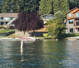 1020 184th Ave Ct E in Lake Tapps, WA - Building Photo - Building Photo
