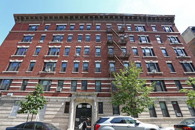 295 W 150th St in New York, NY - Building Photo - Building Photo