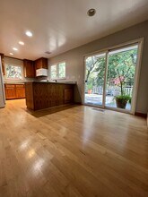 202 College Ave in Los Gatos, CA - Foto de edificio - Building Photo