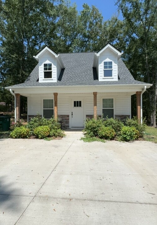 105 Gate Ct in Williamston, SC - Building Photo