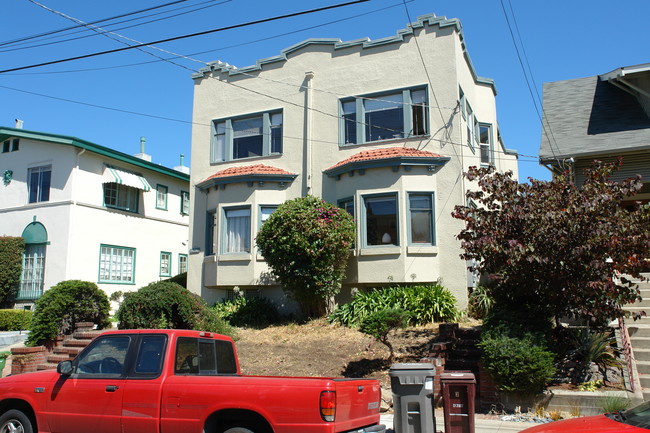 426 41st St in Oakland, CA - Building Photo - Building Photo