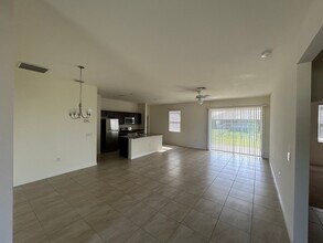 1823 NW 20th St in Cape Coral, FL - Building Photo - Building Photo