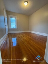 216 Hope St in Fall River, MA - Foto de edificio - Building Photo