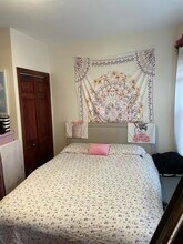 8 Foskett St, Unit 2 in Somerville, MA - Foto de edificio - Building Photo