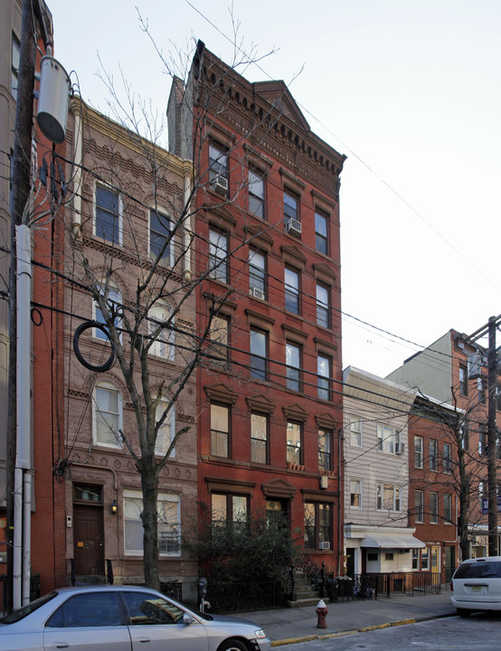 321 Willow Ave in Hoboken, NJ - Foto de edificio