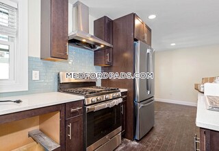 85 Fern Rd in Medford, MA - Building Photo - Building Photo