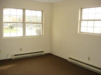 2105 Ashland St in Louisville, OH - Building Photo - Building Photo