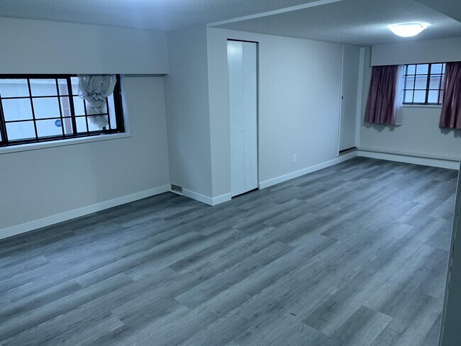 4040 St Catherines St in Vancouver, BC - Building Photo - Building Photo