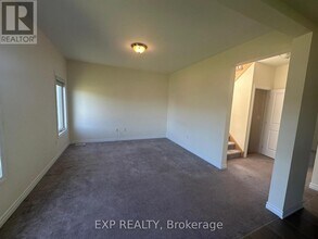 208 Isabella Dr in Orillia, ON - Building Photo - Building Photo