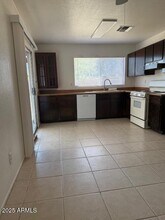 1131 W Ross Ave in Phoenix, AZ - Foto de edificio - Building Photo