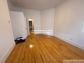 80 West Cedar St, Unit A in Boston, MA - Building Photo