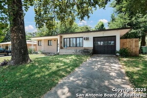 property at 418 Saratoga Dr