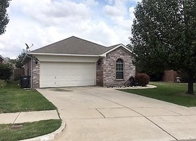 6304 Downeast Dr in Fort Worth, TX - Building Photo