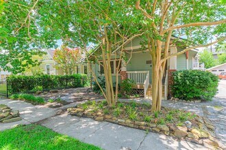 2215 Harvard St in Houston, TX - Building Photo - Building Photo